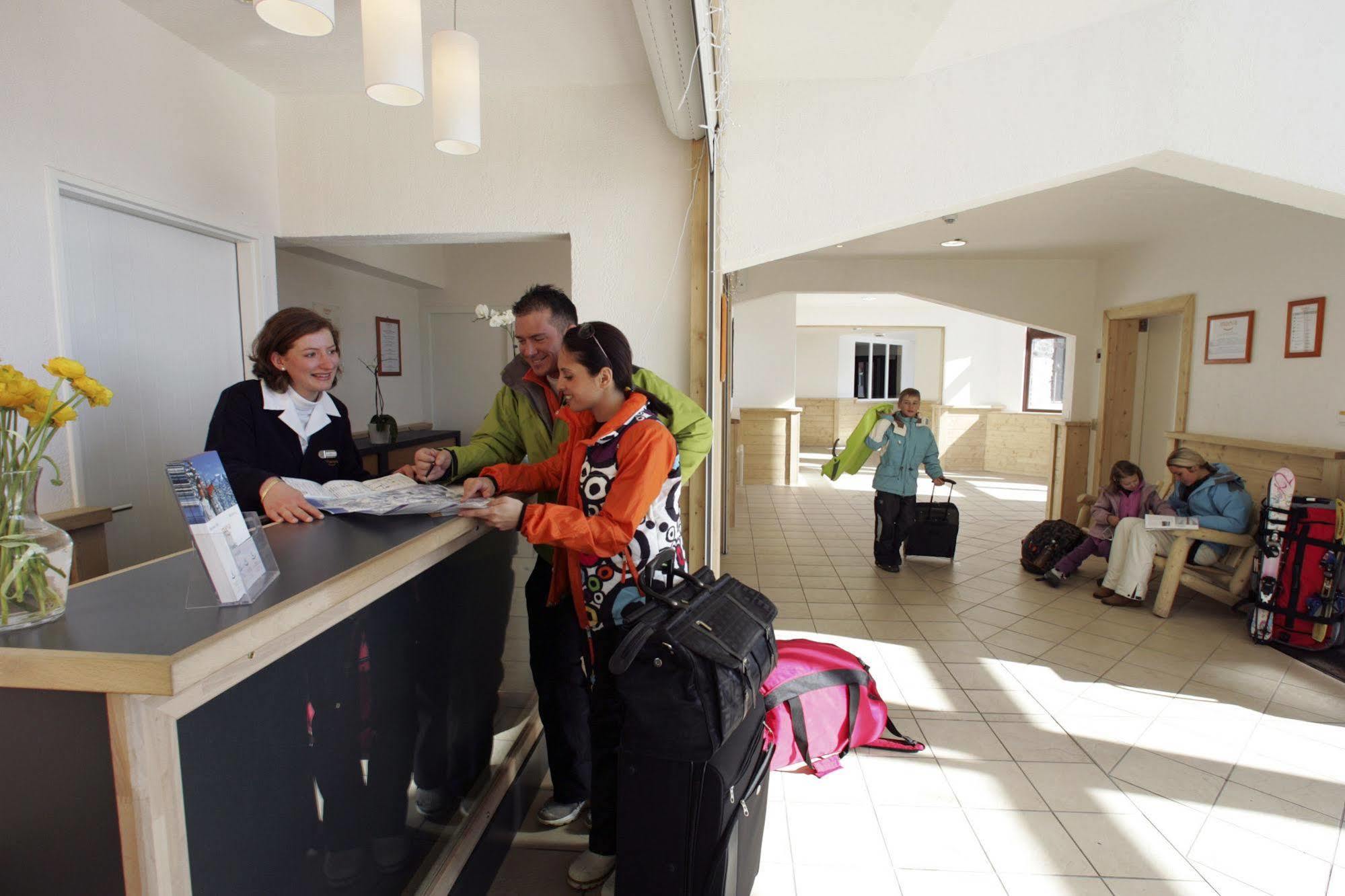 Aparthotel Pierre & Antares 3*